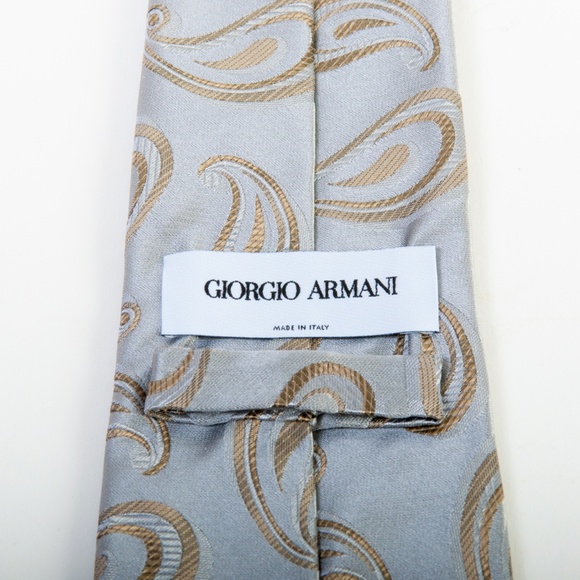 Giorgio Armani Silver Paisley Silk Tie - Picture 2 of 2
